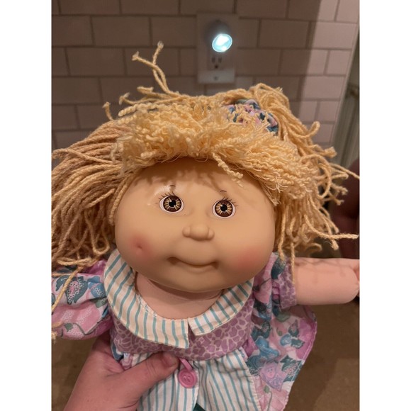 Vintage Hasbro Cabbage Patch Kids Crimp 'N Curl Doll Blonde Hair Brown Eyes - Picture 2 of 4